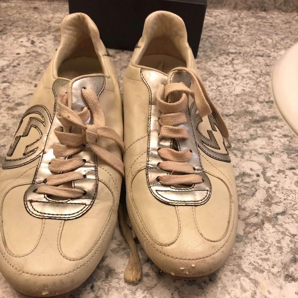 🔥SOLD🔥Authentic Gucci Sneaker - MAKE AN OFFER!